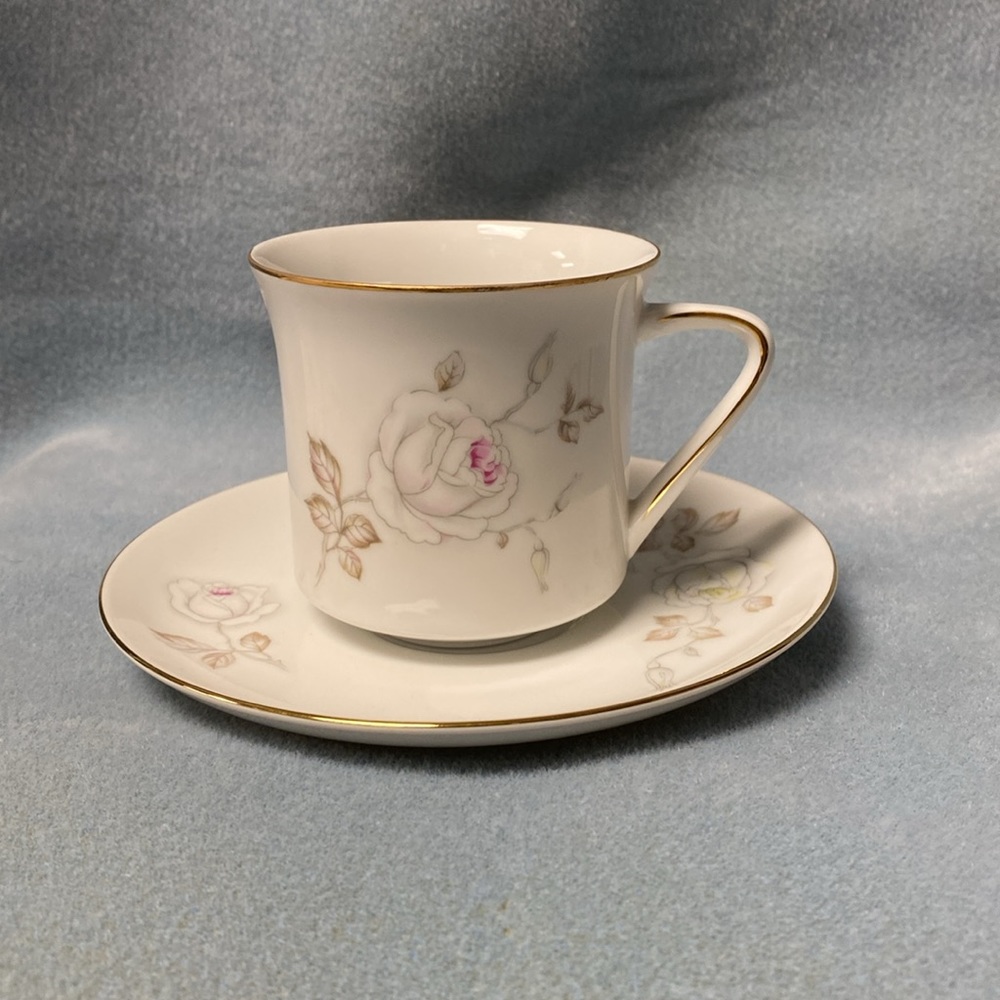 2-sets JOHANN HAVILAND SWEETHEART ROSE FLAT 2- CUPS AND 2-SAUCERS